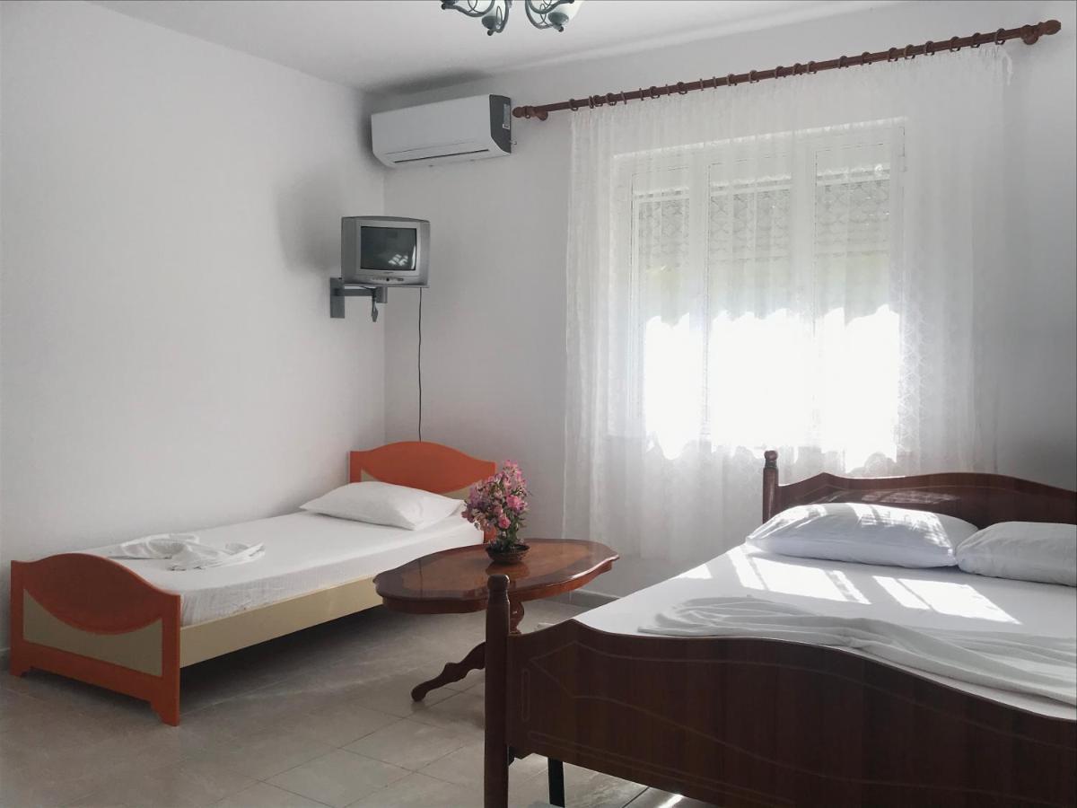 Colombo Hotel Vlorë Buitenkant foto